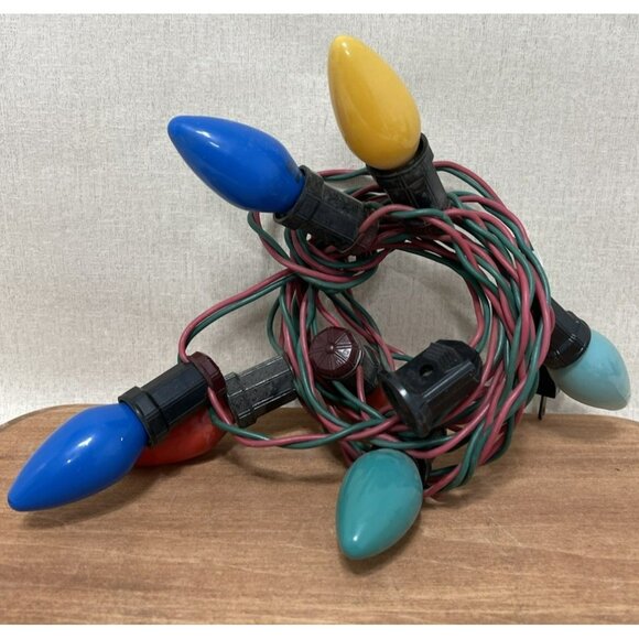 Vintage Light Strand Christmas Lights C9 Green/red Wire 7 Bulb Works - Picture 2 of 4